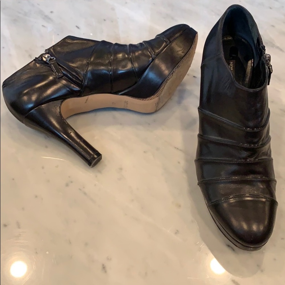 Impecable black trendy shoes